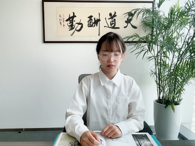 包佳宁